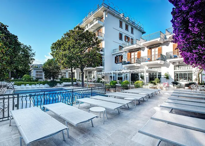 Majestic Palace Hotel