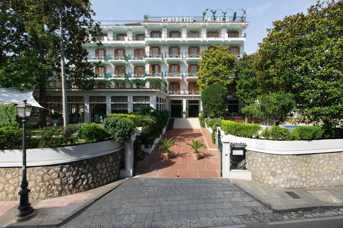 Majestic Palace 4*